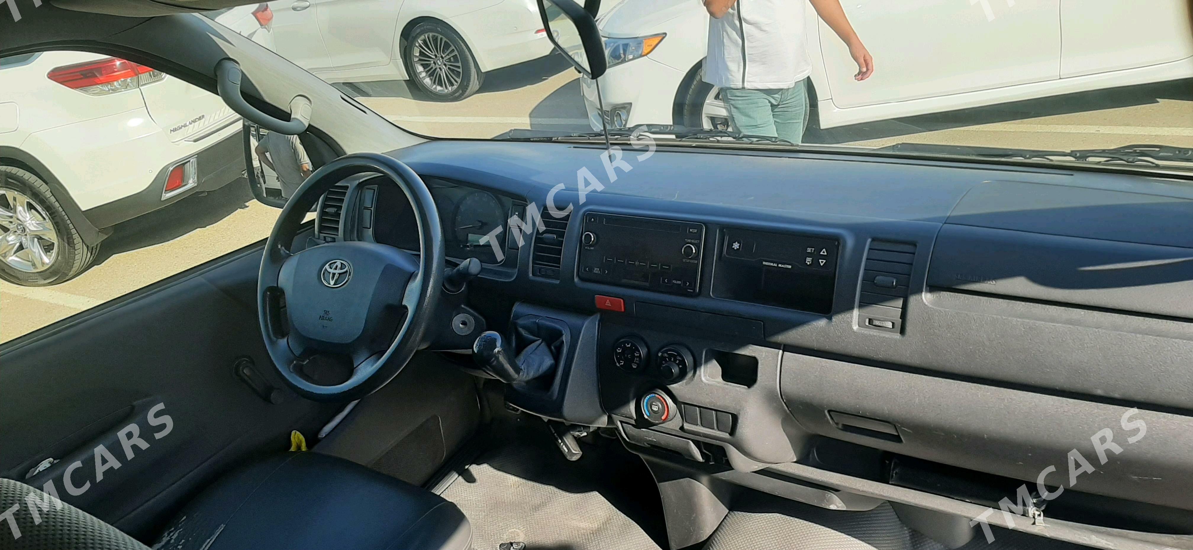 Toyota Hiace 2020 - 445 000 TMT - Aşgabat - img 2