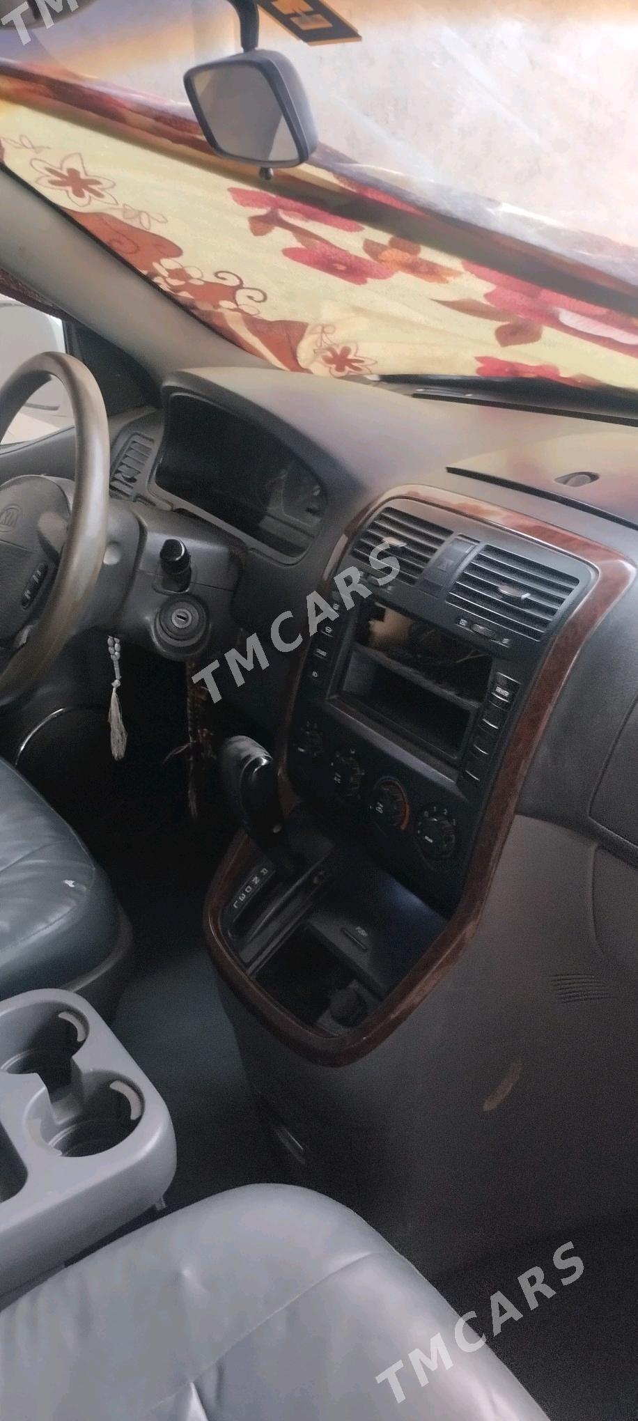Kia Sedona 2002 - 35 000 TMT - Кёнеургенч - img 2