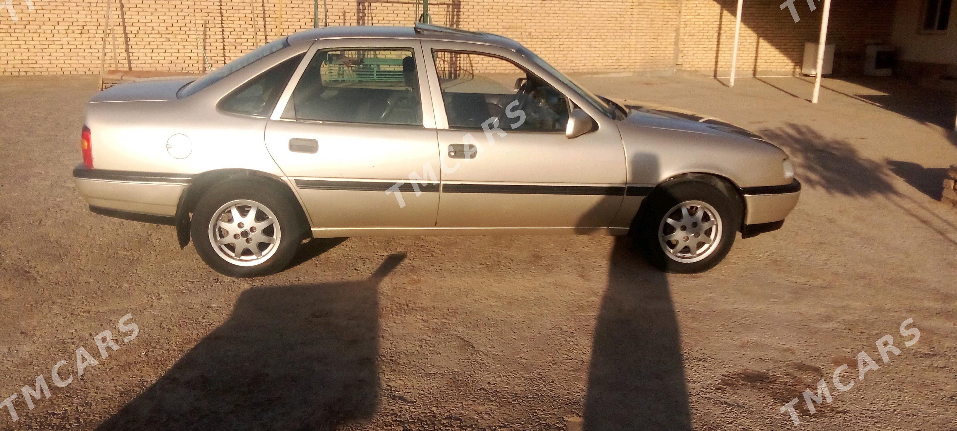 Opel Vectra 1991 - 35 000 TMT - Mary - img 2