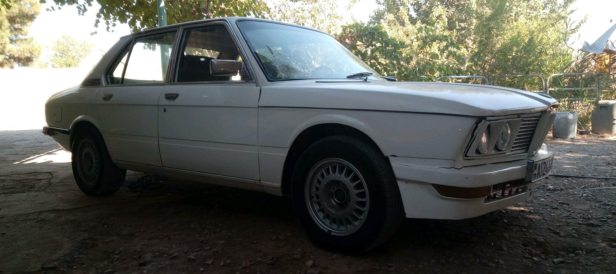 BMW 525 1981 - 10 000 TMT - Яшлык - img 2