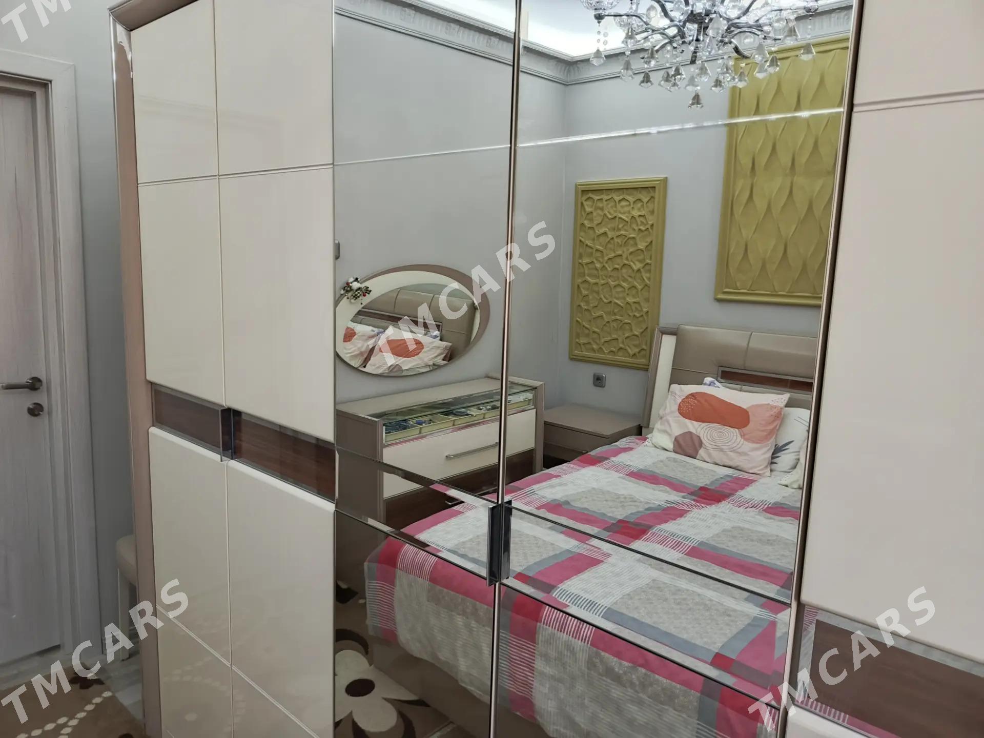 Мир 4  9/4 этаж 3 комнаты - Parahat 4 - img 7