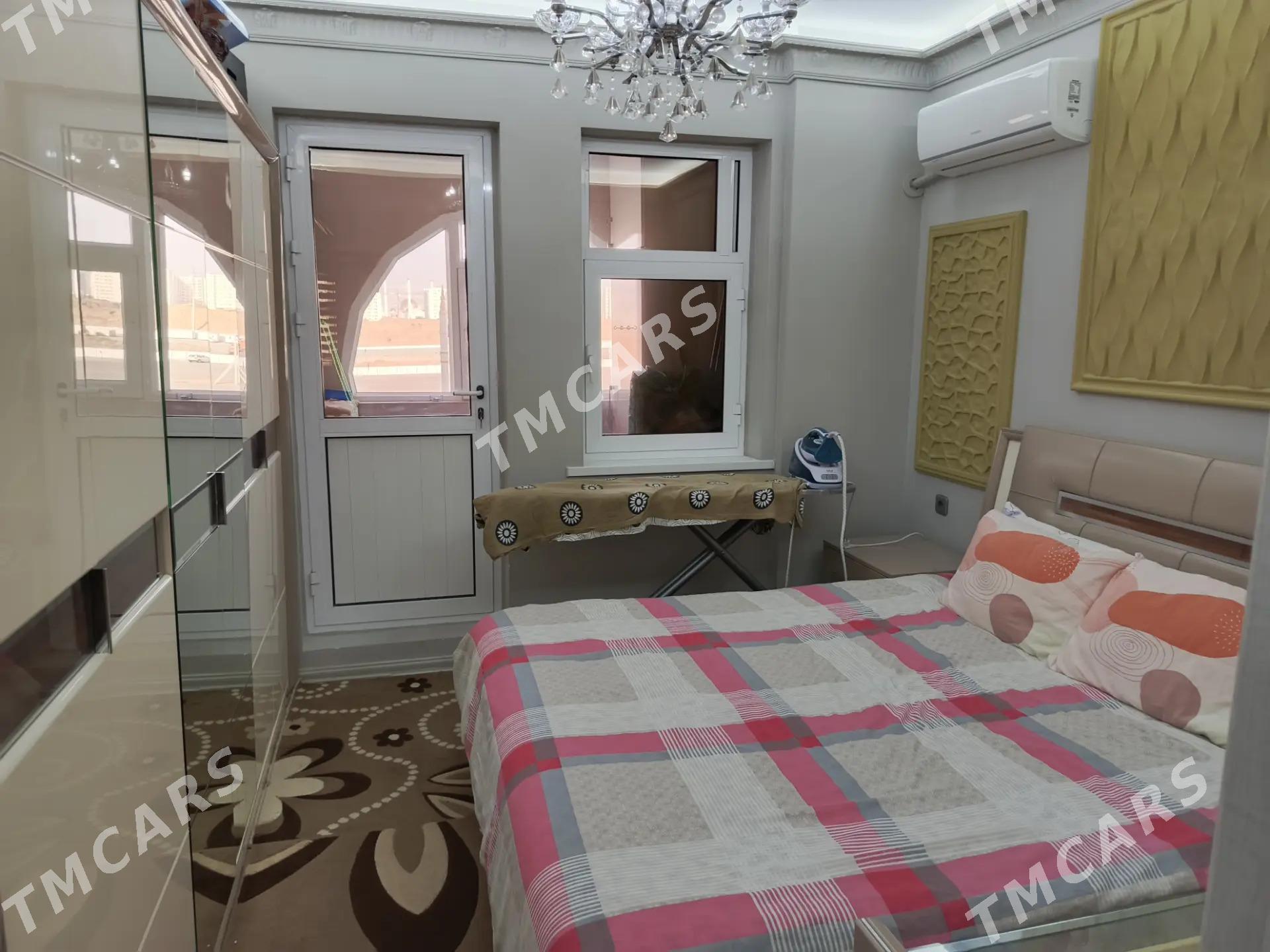 Мир 4  9/4 этаж 3 комнаты - Parahat 4 - img 9