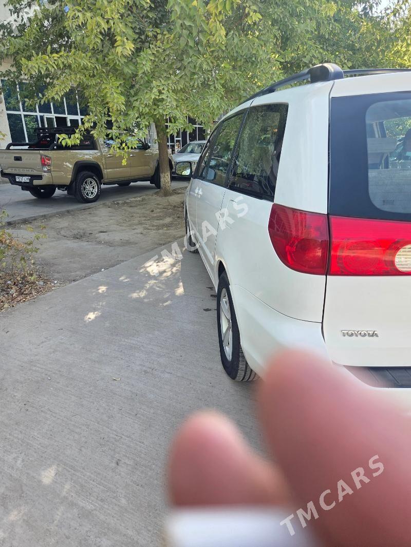 Toyota Sienna 2008 - 200 000 TMT - Мары - img 6