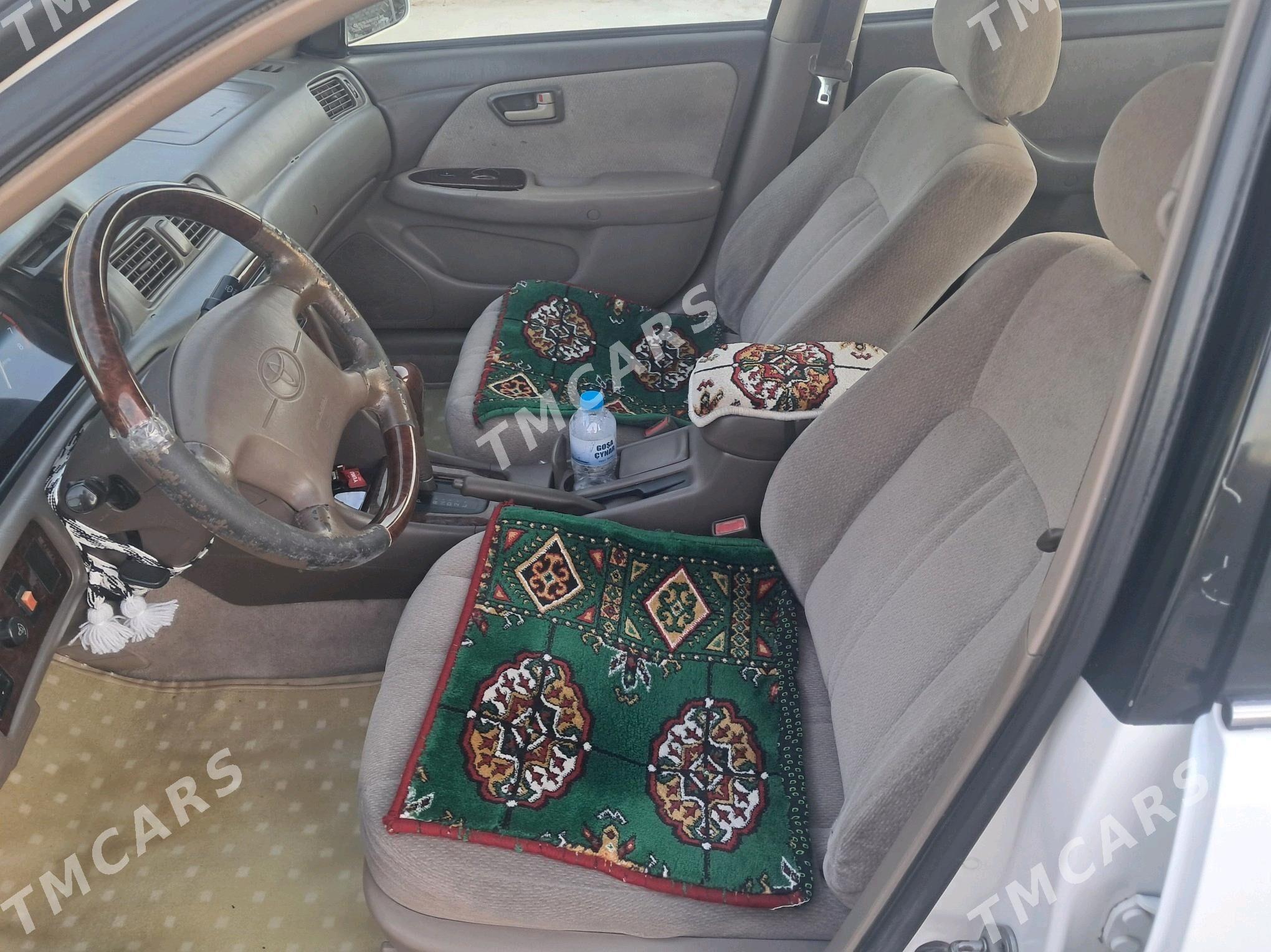 Toyota Camry 2000 - 128 000 TMT - Теджен - img 6