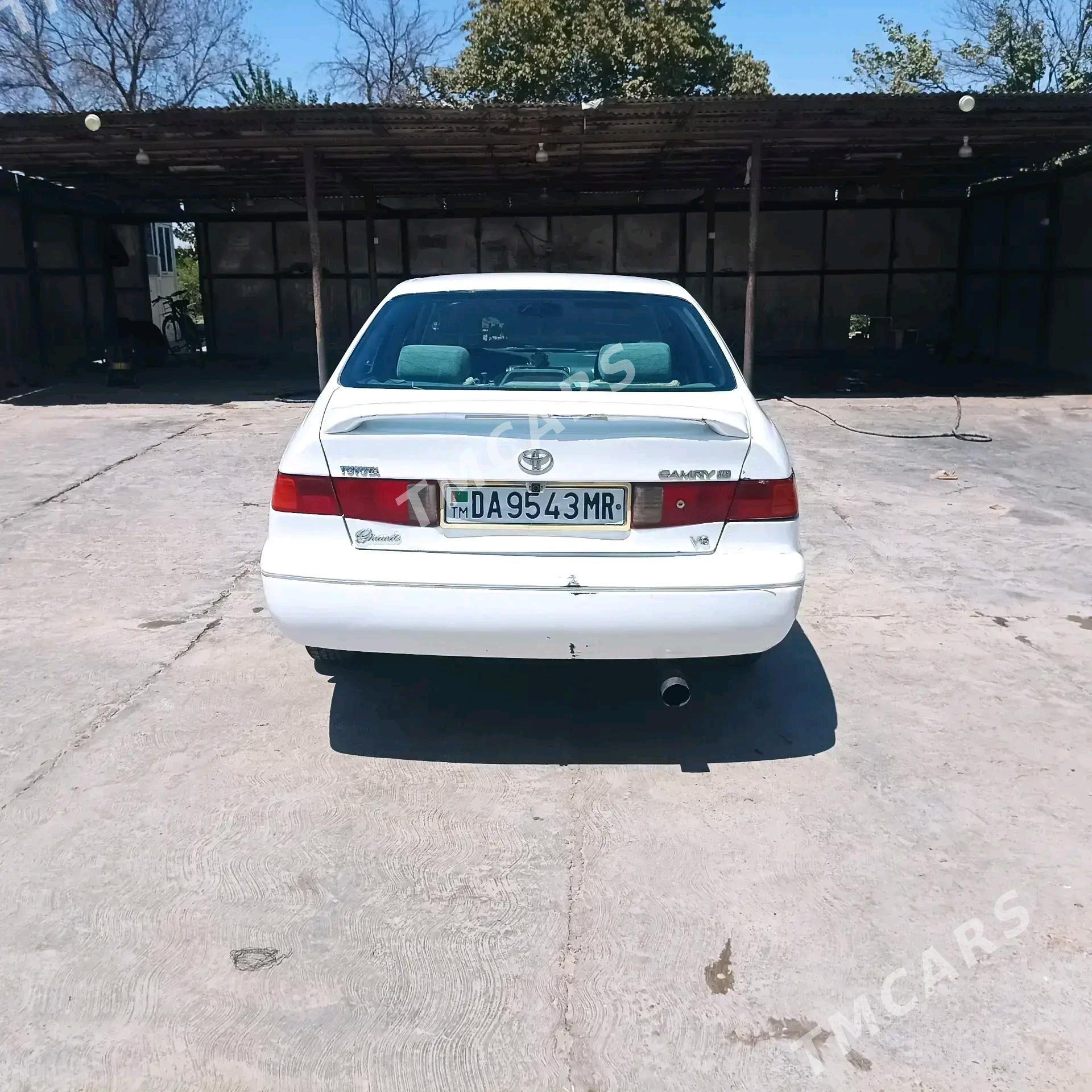 Toyota Camry 2000 - 85 000 TMT - Тагтабазар - img 2
