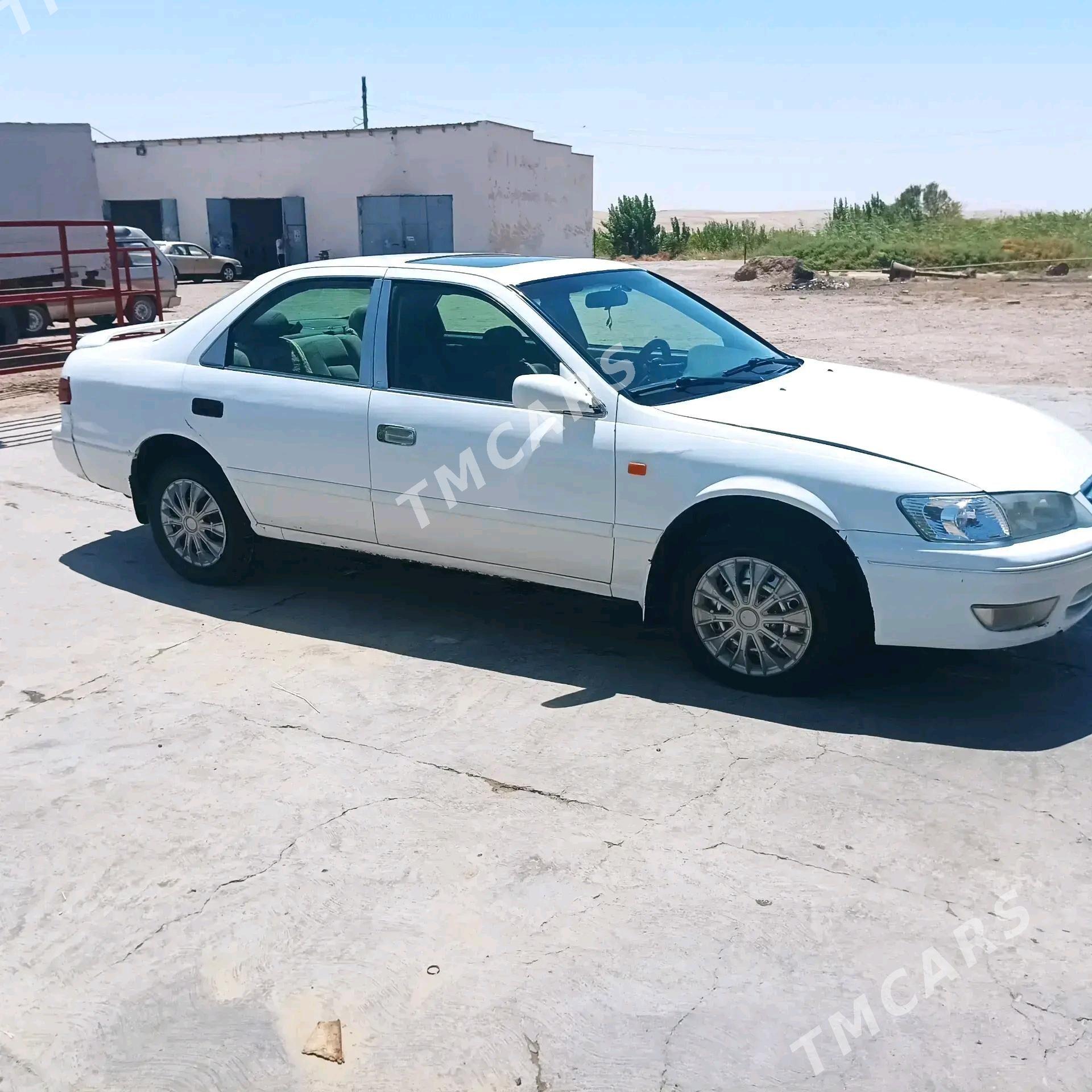 Toyota Camry 2000 - 85 000 TMT - Тагтабазар - img 3
