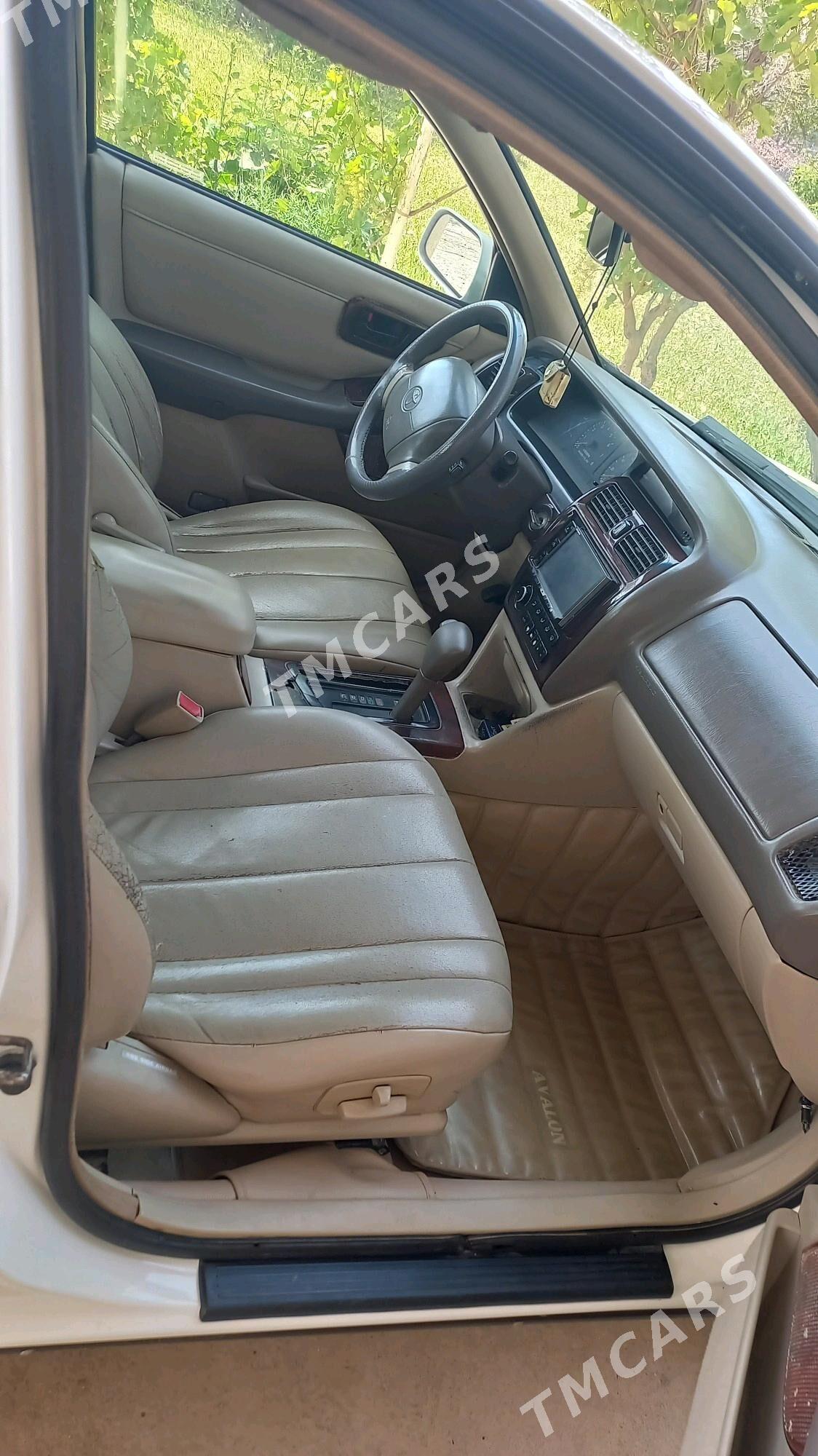 Toyota Avalon 1998 - 125 000 TMT - Теджен - img 3