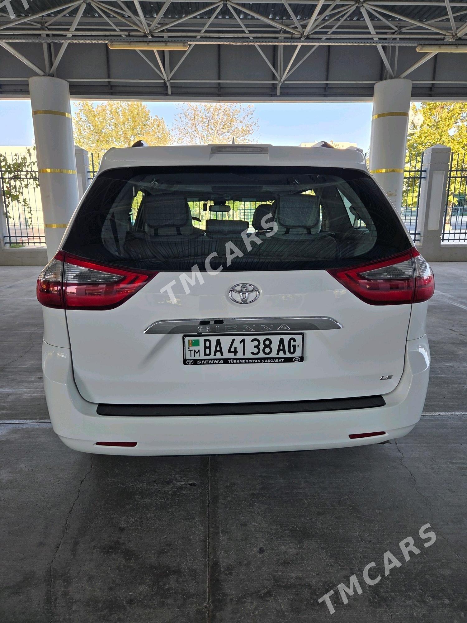 Toyota Sienna 2019 - 410 000 TMT - Ашхабад - img 4