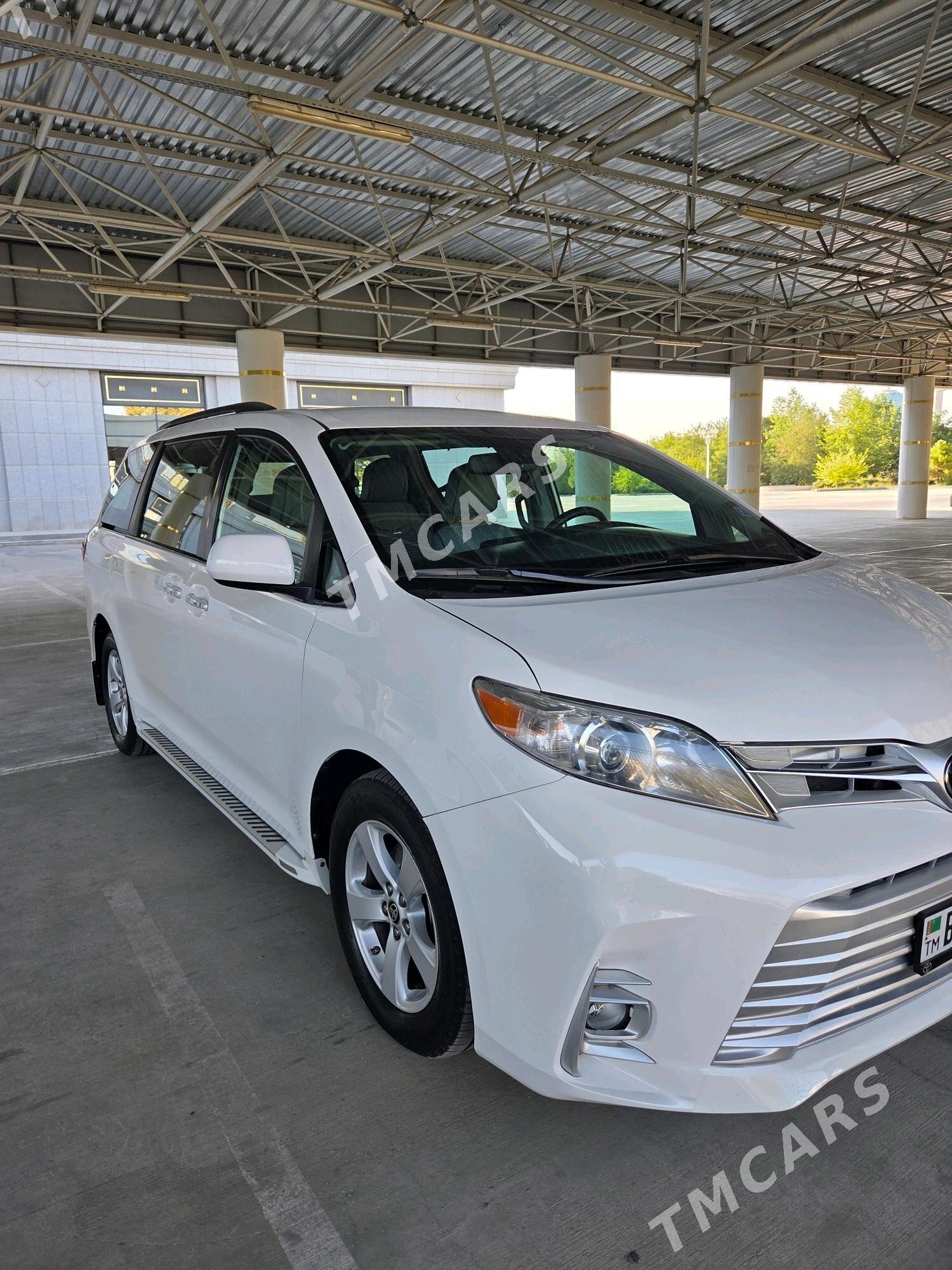 Toyota Sienna 2019 - 410 000 TMT - Ашхабад - img 2