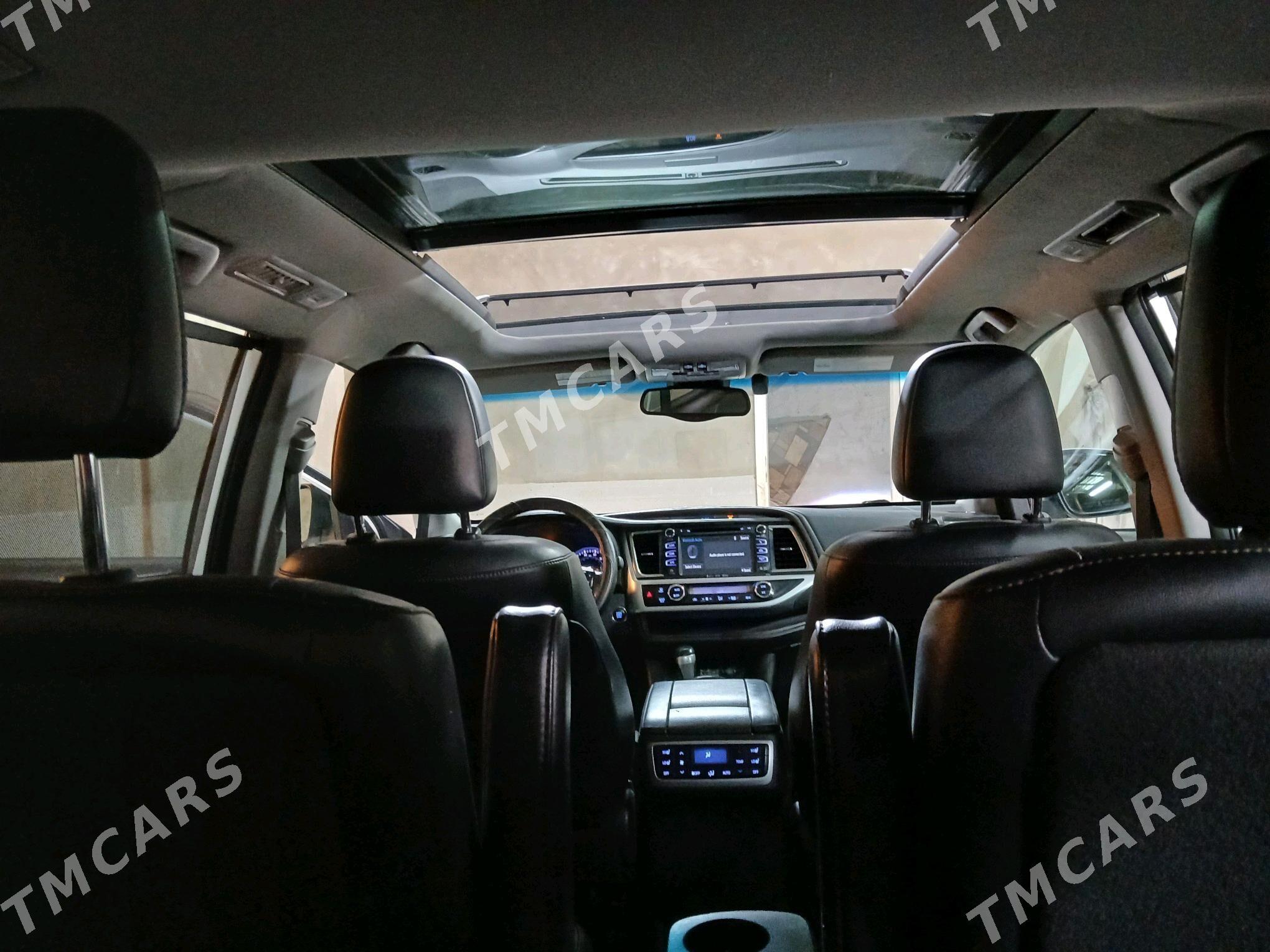 Toyota Highlander 2018 - 400 000 TMT - Гурбансолтан Едже - img 5
