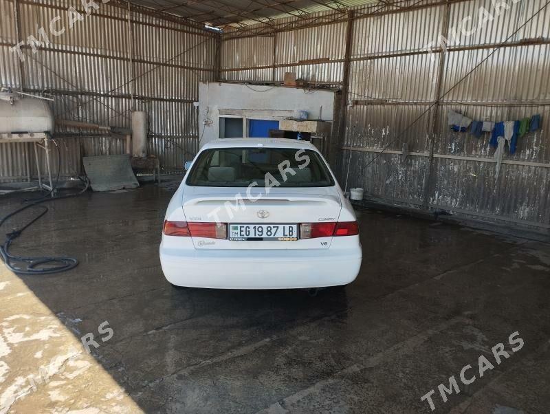 Toyota Camry 2000 - 125 000 TMT - Сакар - img 2