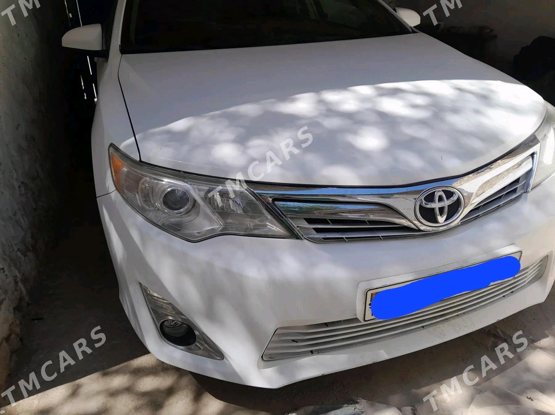 Toyota Camry 2013 - 190 000 TMT - Kerki - img 3