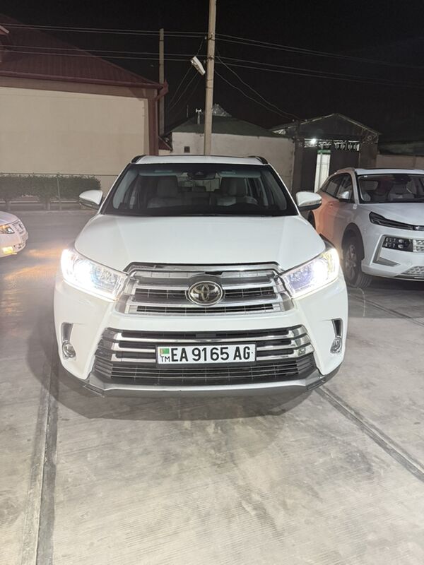 Toyota Highlander 2018 - 450 000 TMT - Aşgabat - img 1