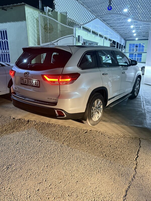 Toyota Highlander 2018 - 450 000 TMT - Aşgabat - img 10
