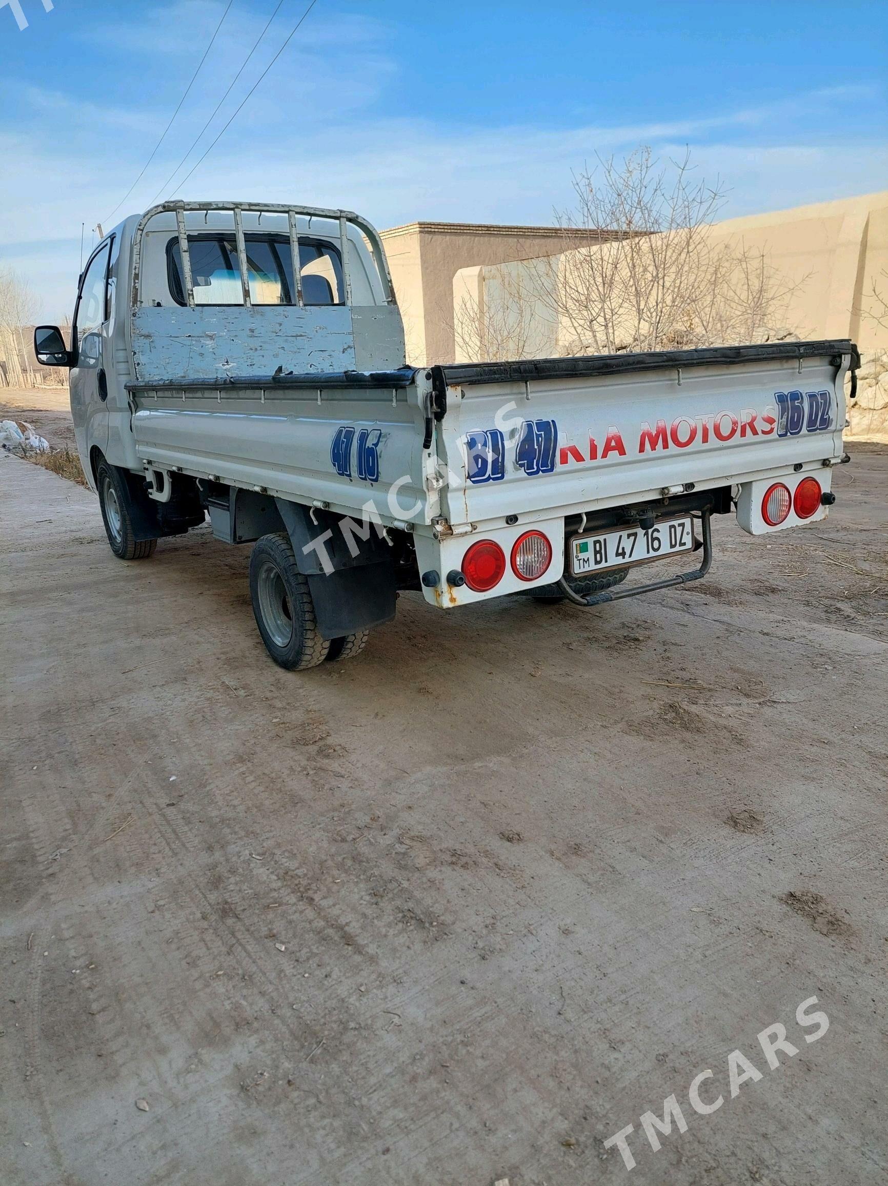 Kia Bongo 2014 - 185 000 TMT - Кёнеургенч - img 2