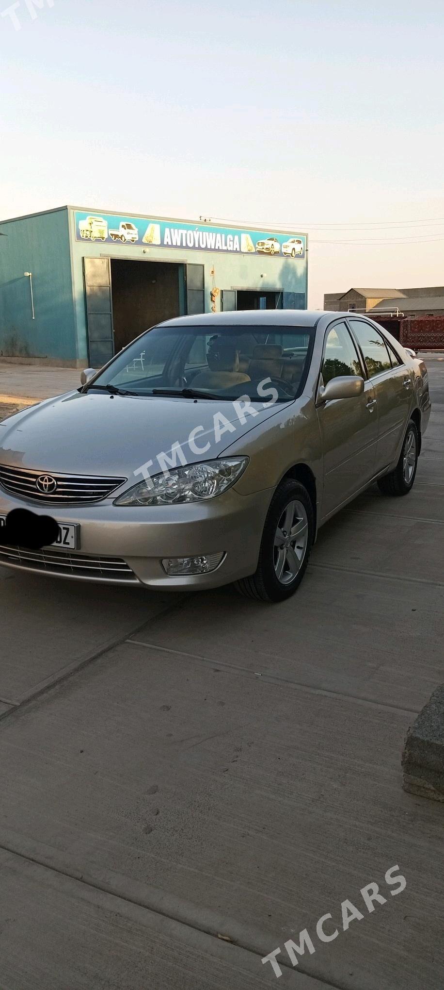 Toyota Camry 2003 - 155 000 TMT - Гороглы (Тагта) - img 4