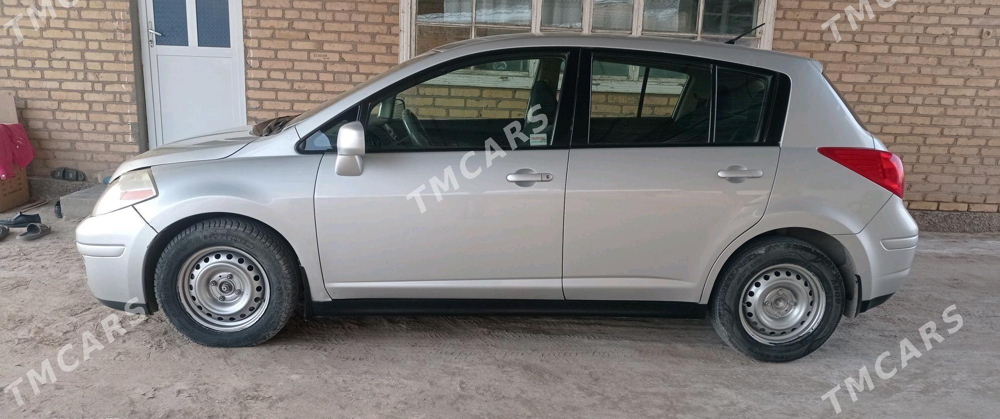 Nissan Versa 2010 - 100 000 TMT - Сакар - img 2