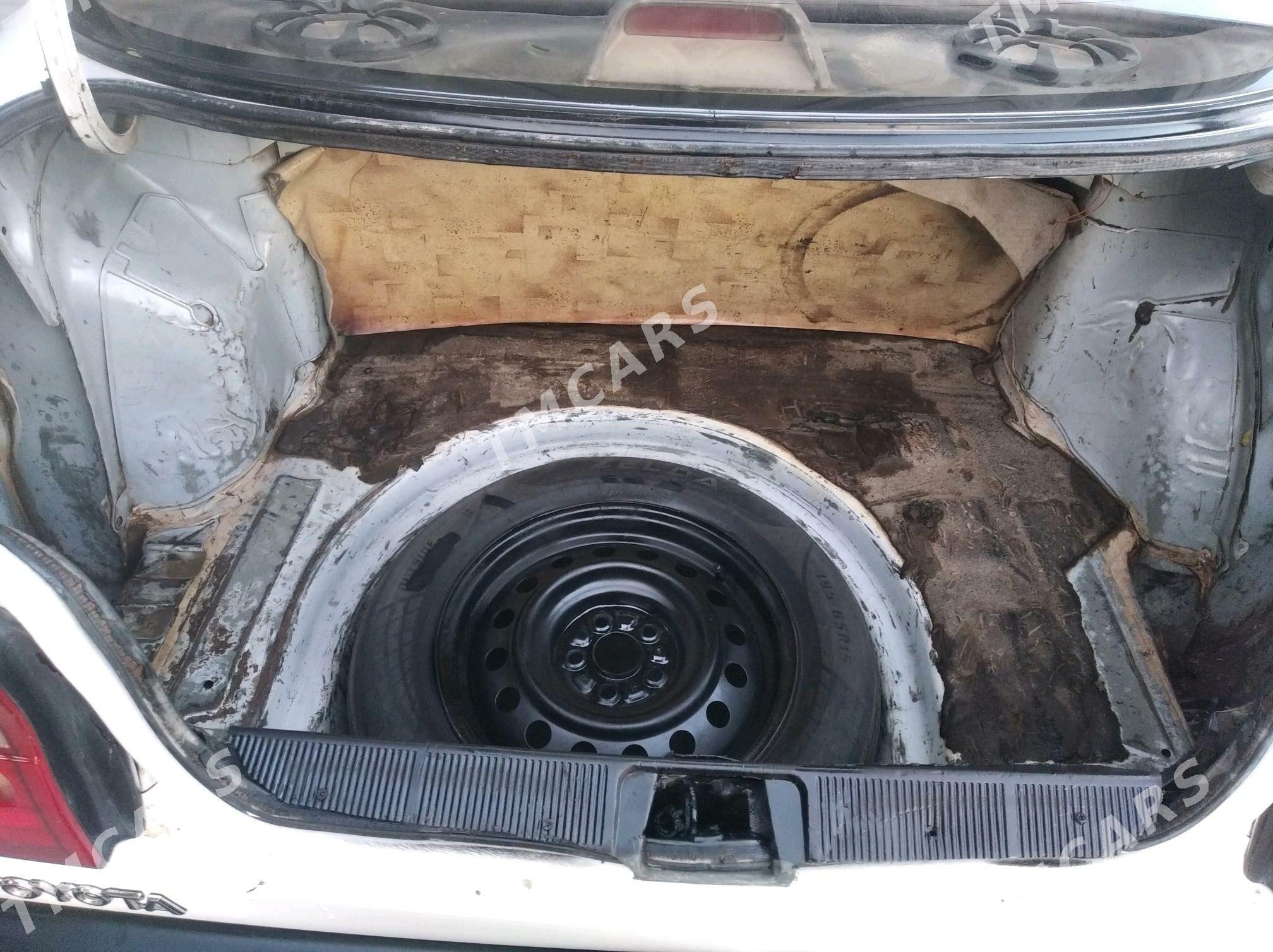 Toyota Carina 1995 - 60 000 TMT - Daşoguz - img 3