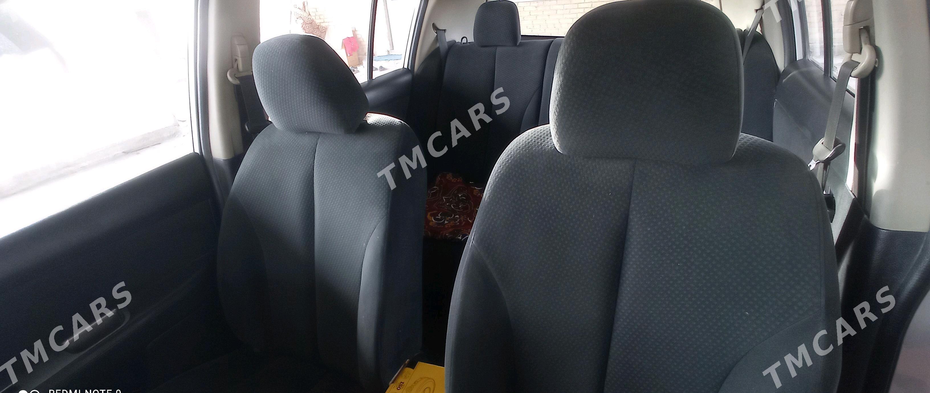 Nissan Versa 2010 - 100 000 TMT - Сакар - img 4