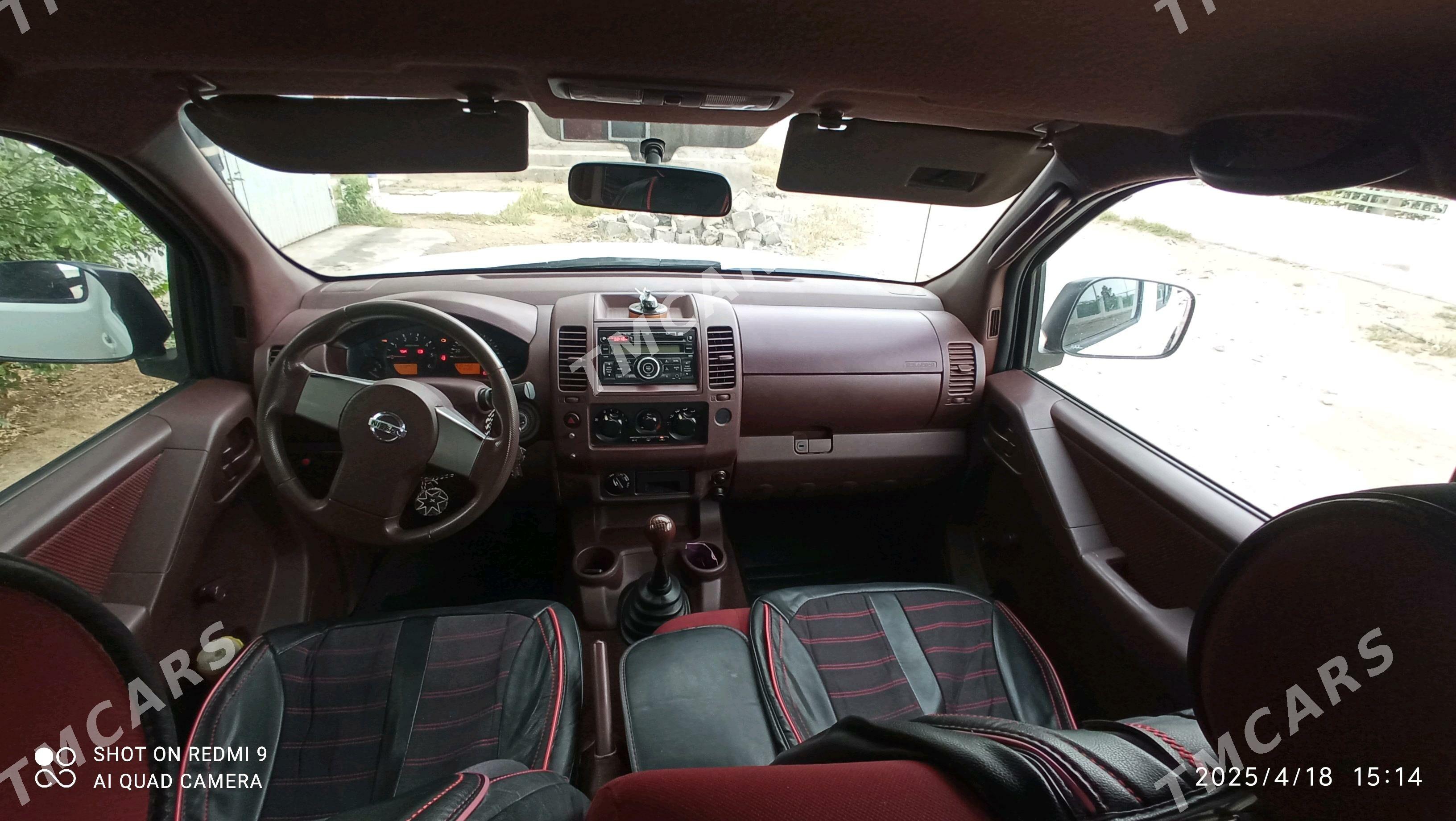 Nissan Navara 2014 - 170 000 TMT - Балканабат - img 4