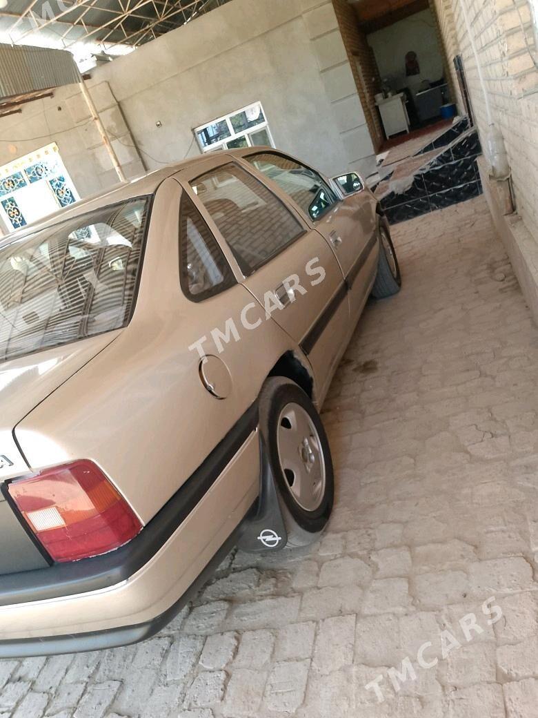 Opel Vectra 1990 - 24 000 TMT - Mary - img 6