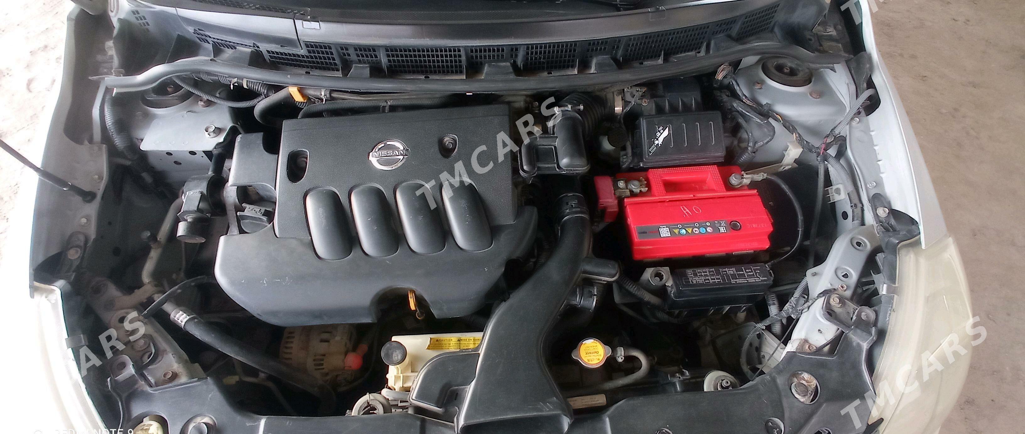 Nissan Versa 2010 - 100 000 TMT - Сакар - img 6