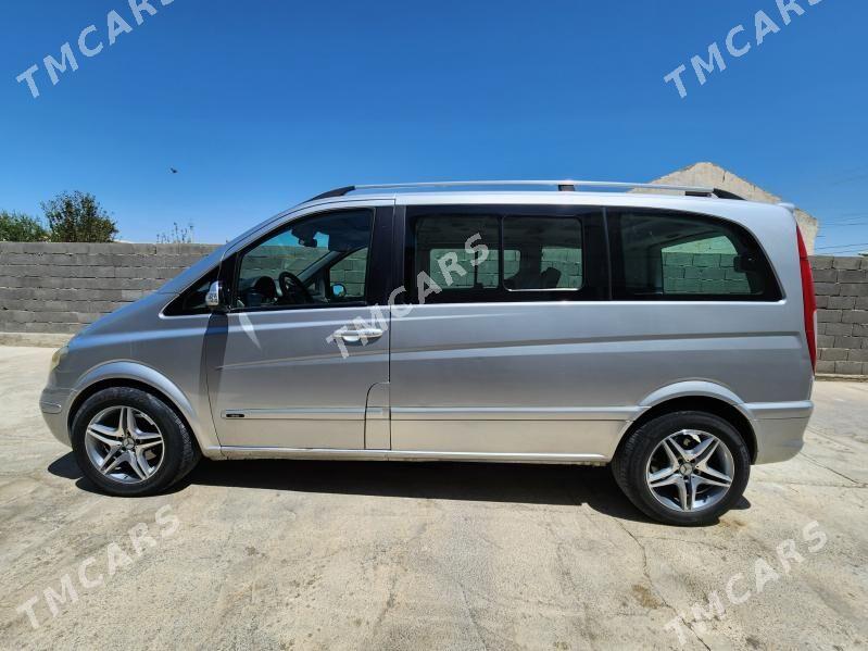Mercedes-Benz Viano 2004 - 200 000 TMT - Бахарден - img 4