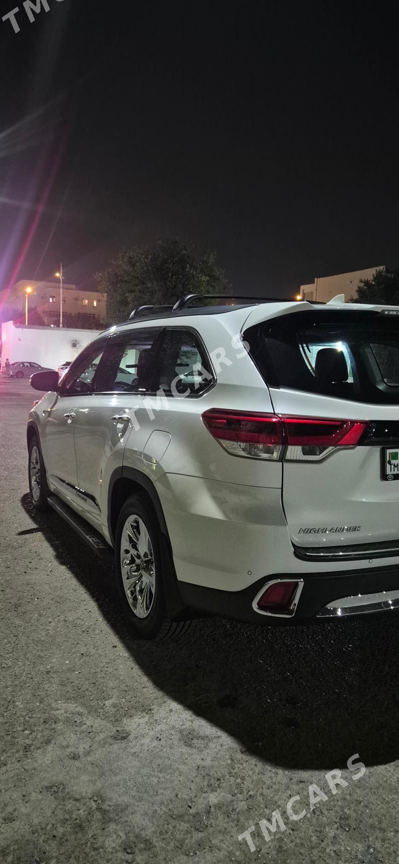Toyota Highlander 2017 - 568 000 TMT - Ашхабад - img 2