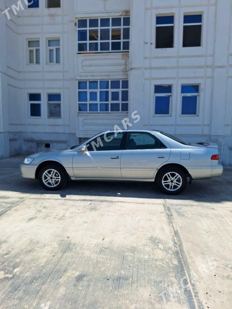 Toyota Camry 2001 - 160 000 TMT - Дашогуз - img 2