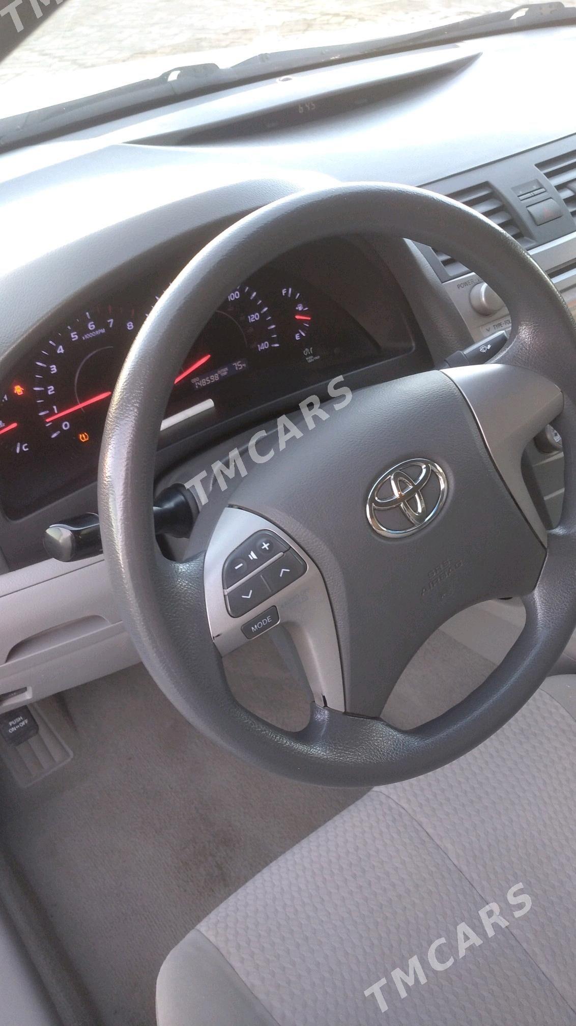 Toyota Camry 2010 - 220 000 TMT - Baýramaly - img 8