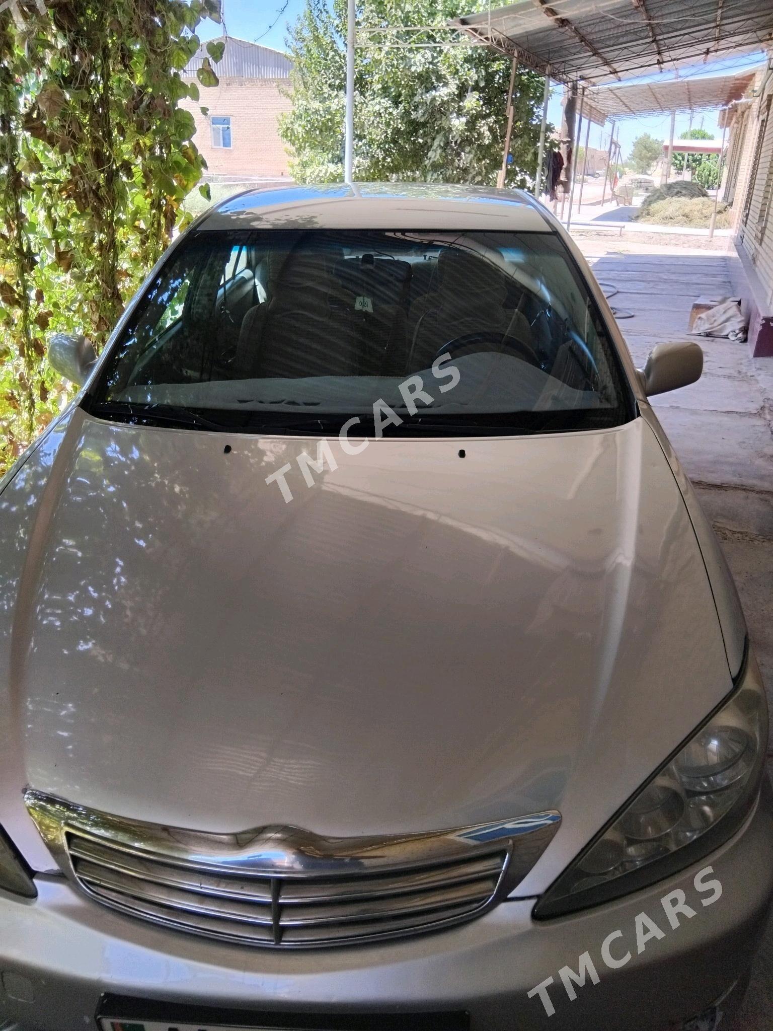 Toyota Camry 2004 - 150 000 TMT - Дянев - img 2