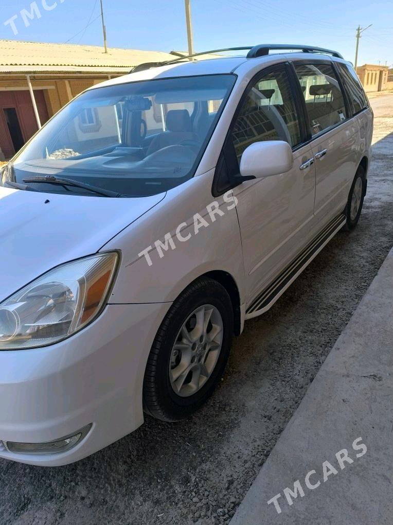 Toyota Sienna 2004 - 240 000 TMT - Türkmenabat - img 3