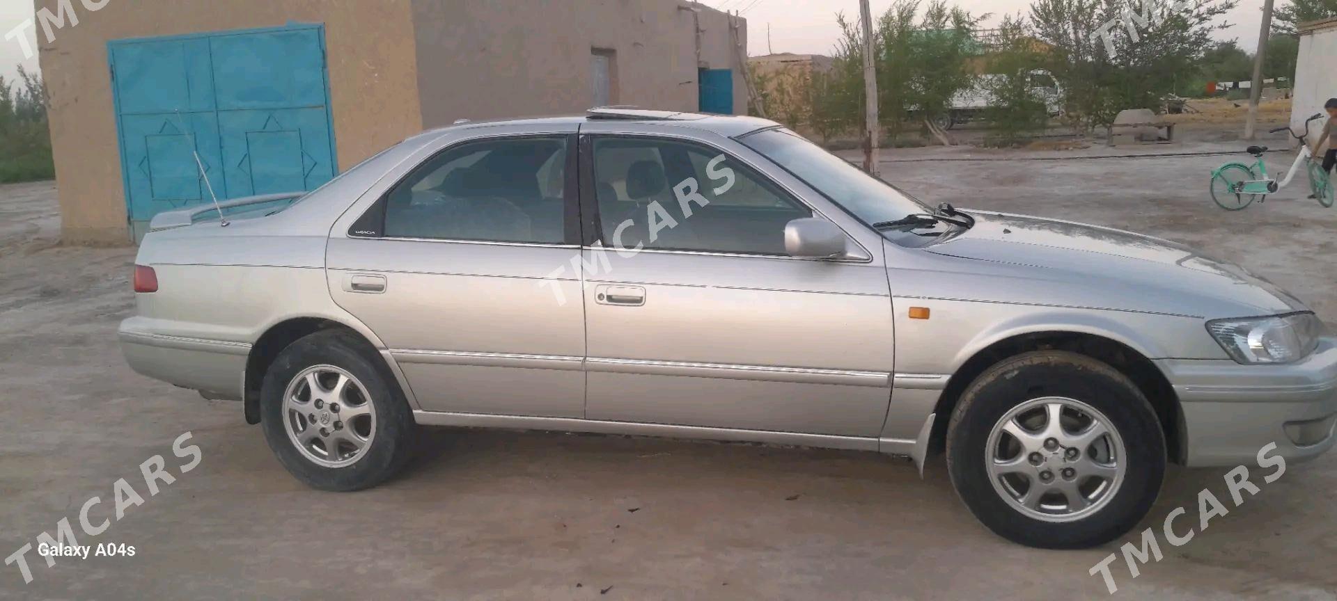 Toyota Camry 2001 - 155 000 TMT - Köneürgenç - img 3