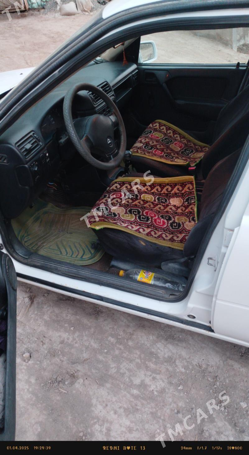 Opel Vectra 1991 - 22 000 TMT - Гурбансолтан Едже - img 2
