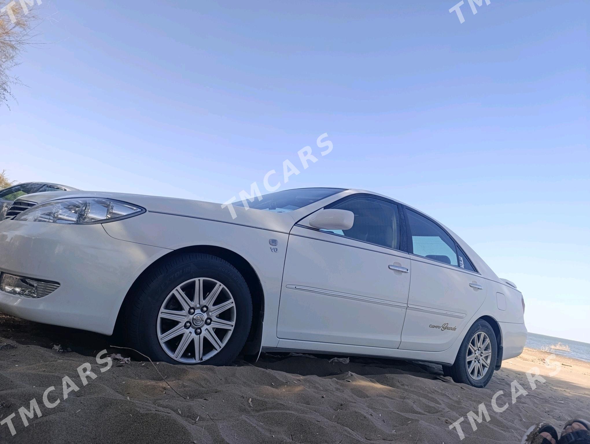 Toyota Camry 2002 - 220 000 TMT - Мары - img 5