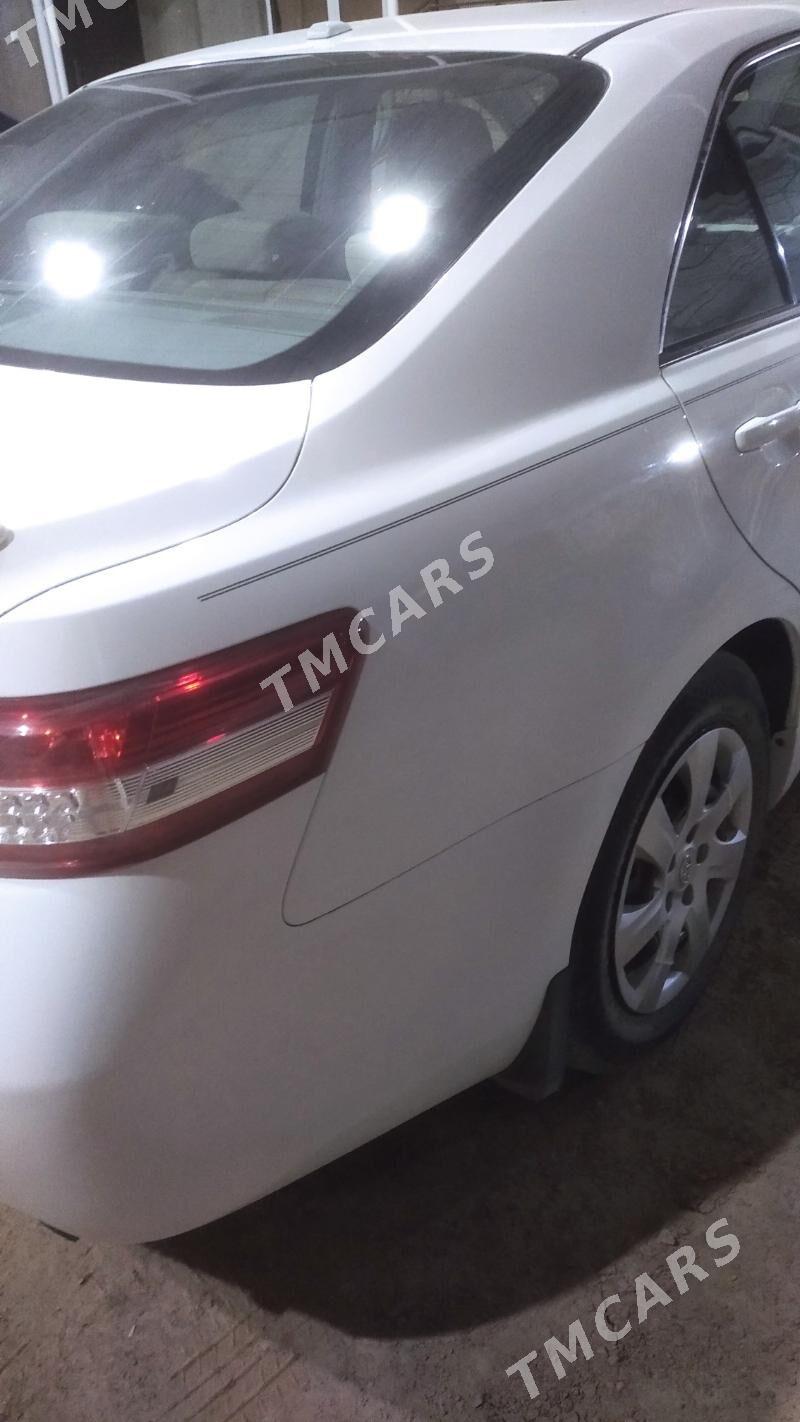 Toyota Camry 2010 - 210 000 TMT - Мары - img 4