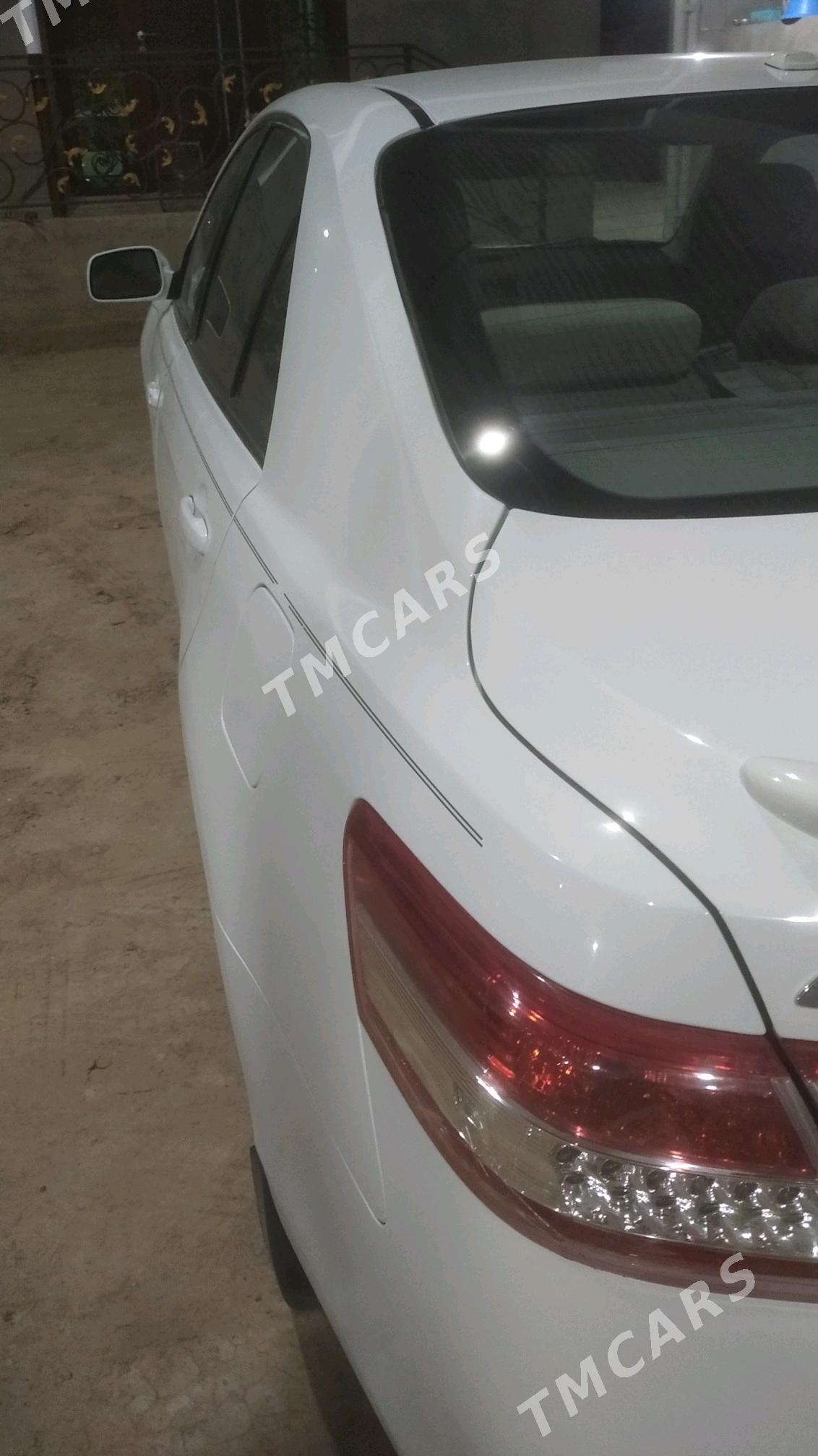 Toyota Camry 2010 - 210 000 TMT - Мары - img 6