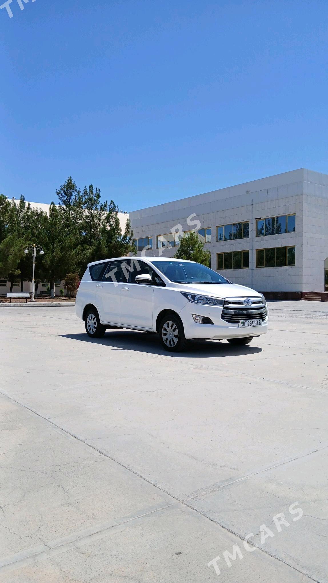 Toyota Innova 2020 - 260 000 TMT - Саят - img 3