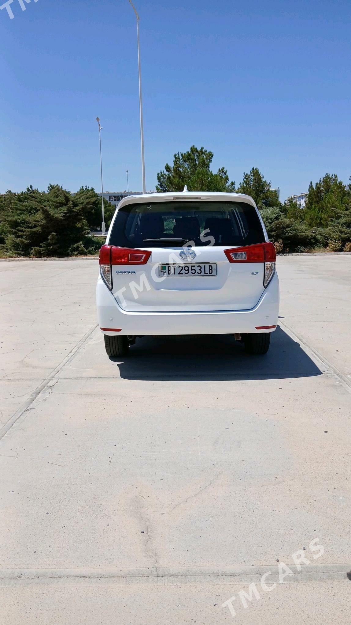 Toyota Innova 2020 - 260 000 TMT - Саят - img 2