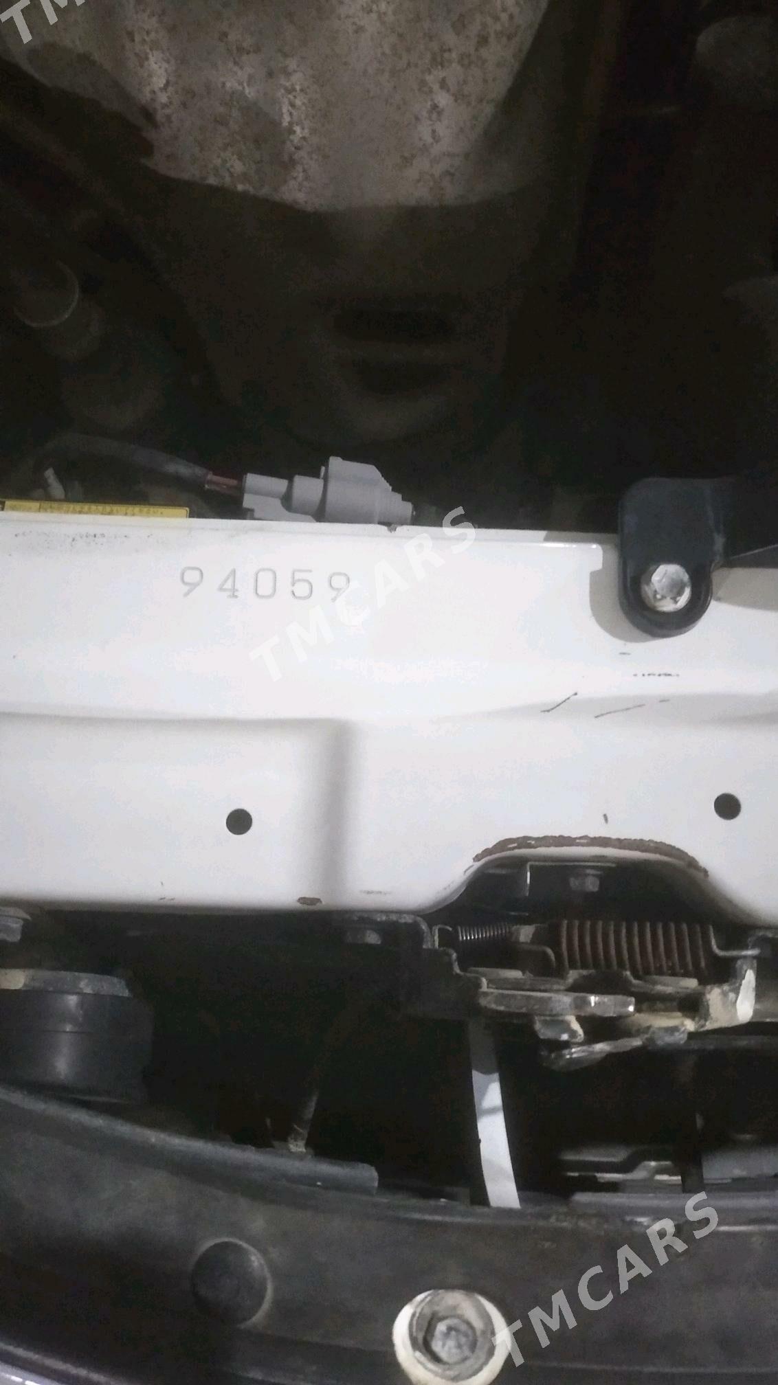 Toyota Camry 2010 - 210 000 TMT - Мары - img 8