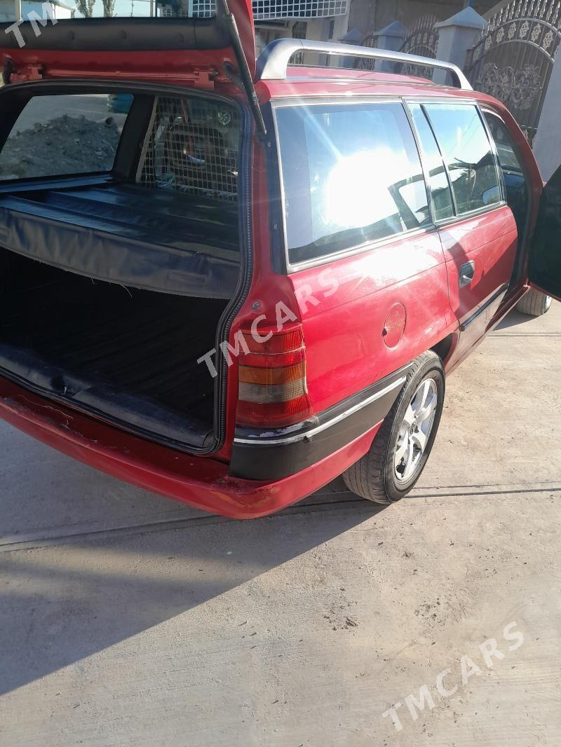 Opel Astra 1996 - 46 000 TMT - Гурбансолтан Едже - img 5