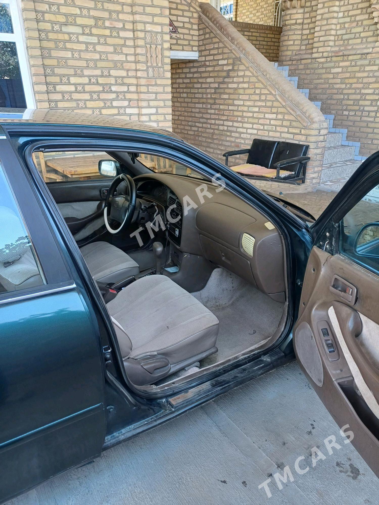 Toyota Camry 1995 - 65 000 TMT - Мары - img 5
