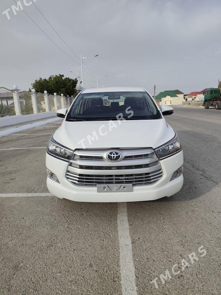Toyota Innova 2020 - 260 000 TMT - Балканабат - img 4
