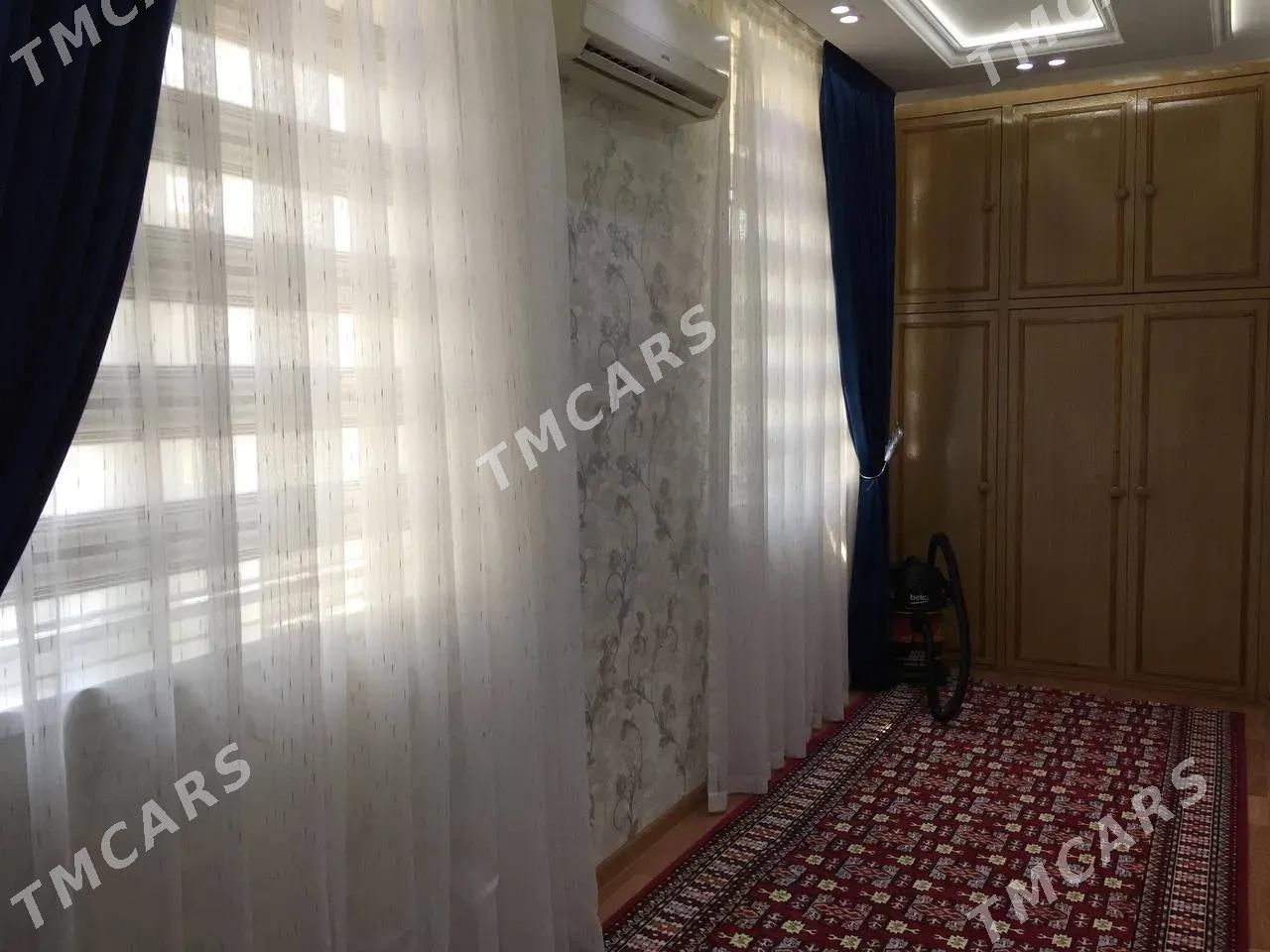 ПРОДАЖА КВАРТИРЫ ЦЕНТР ЫЛХАМ АЛЛЕЯ 2 ком - Ашхабад - img 2