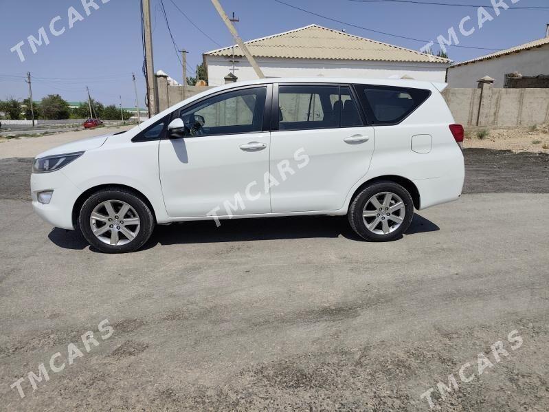 Toyota Innova 2020 - 260 000 TMT - Балканабат - img 10