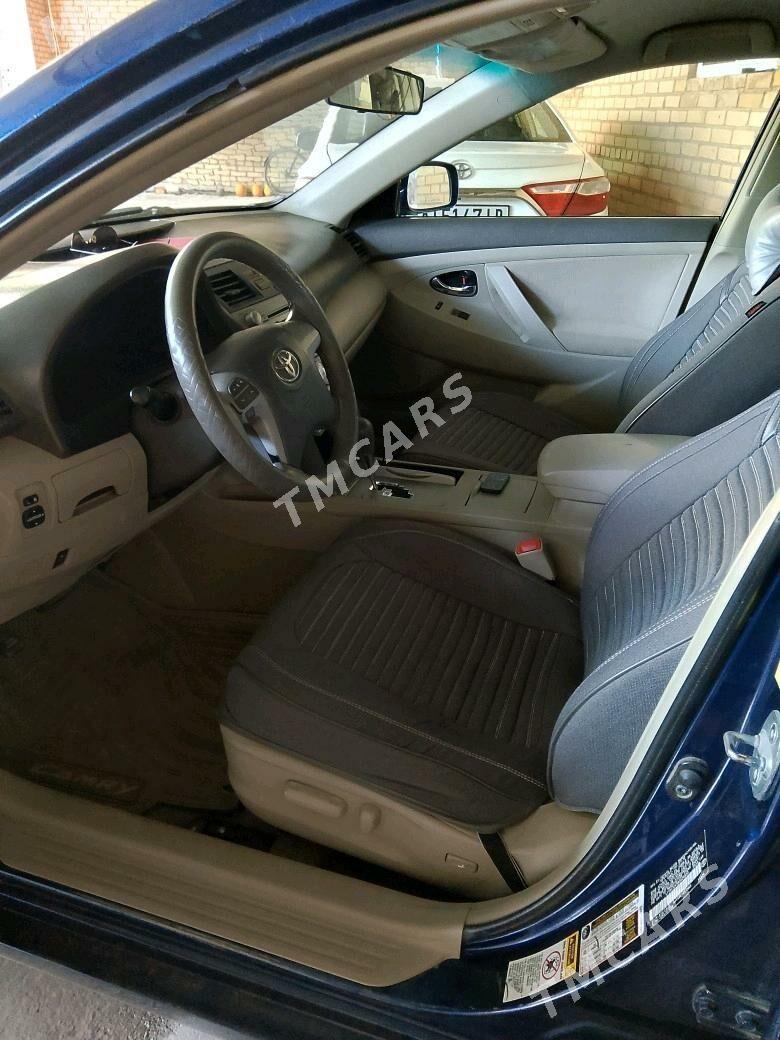 Toyota Camry 2010 - 165 000 TMT - Дянев - img 5