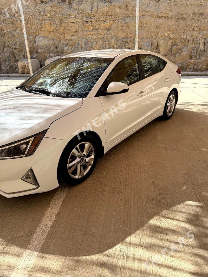 Hyundai Elantra 2019 - 218 000 TMT - Büzmeýin - img 2