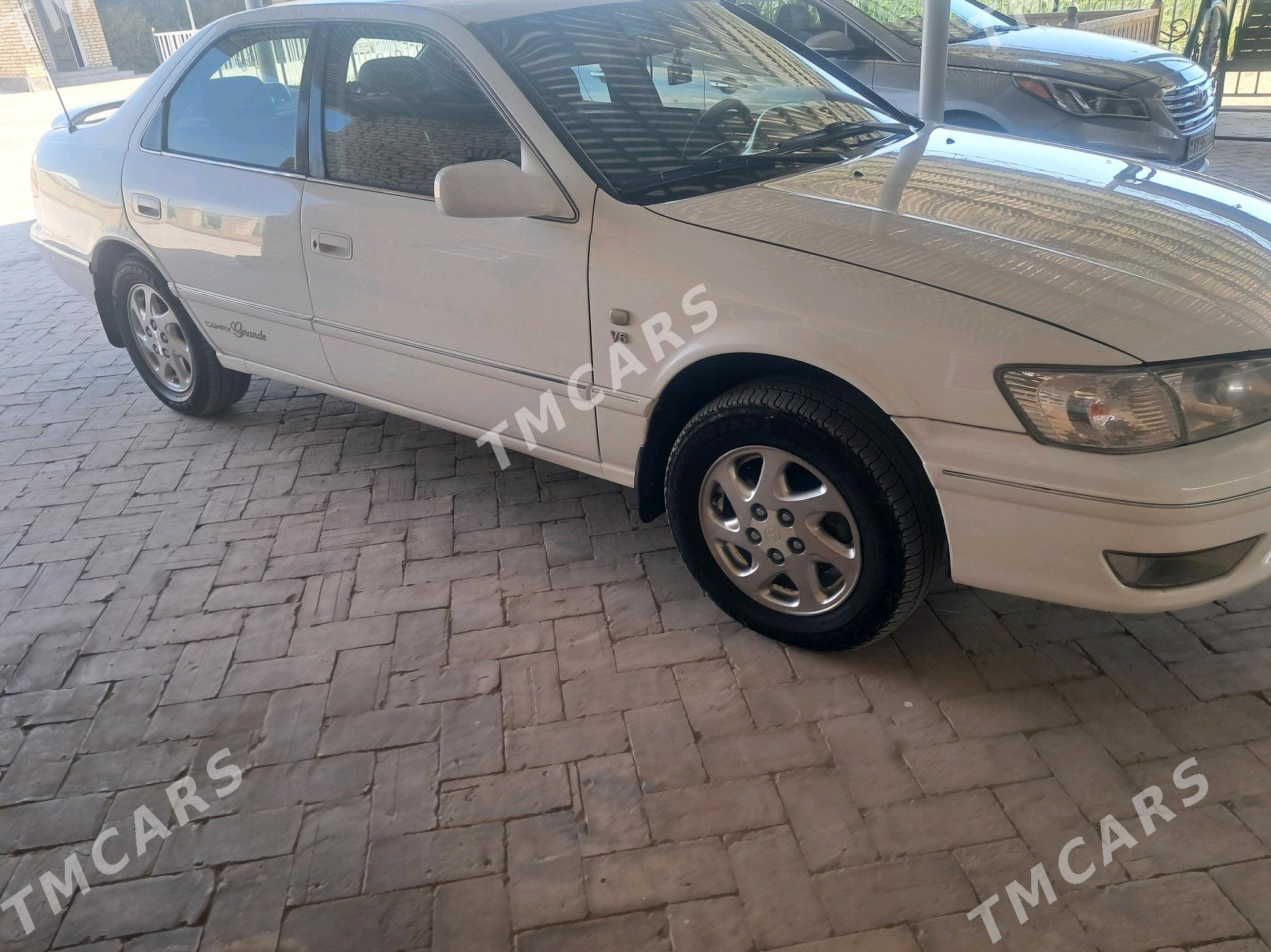 Toyota Camry 2000 - 125 000 TMT - Байрамали - img 5