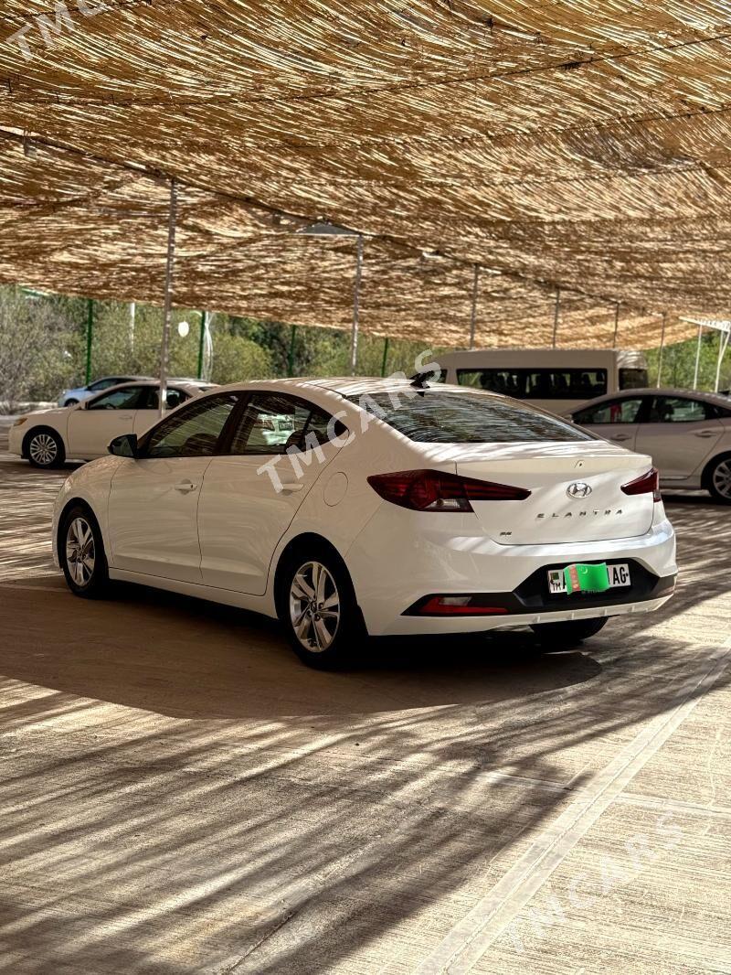 Hyundai Elantra 2019 - 218 000 TMT - Büzmeýin - img 7