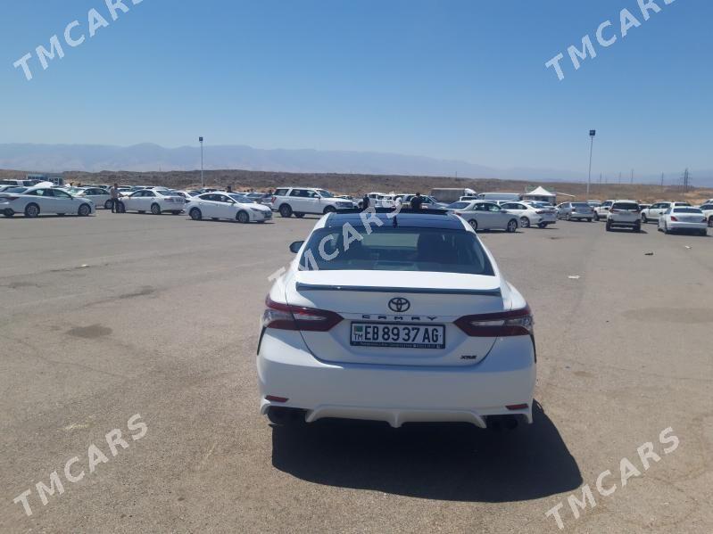 Toyota Camry 2020 - 325 000 TMT - Бузмеин - img 2
